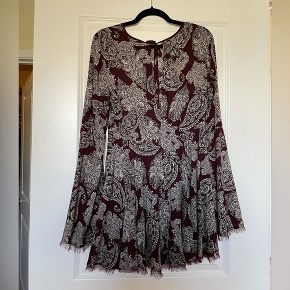 Urban Outfitters Ecote Sascha Bell Sleeve Mini Dress in Maroon Paisley - Picture 3 of 13